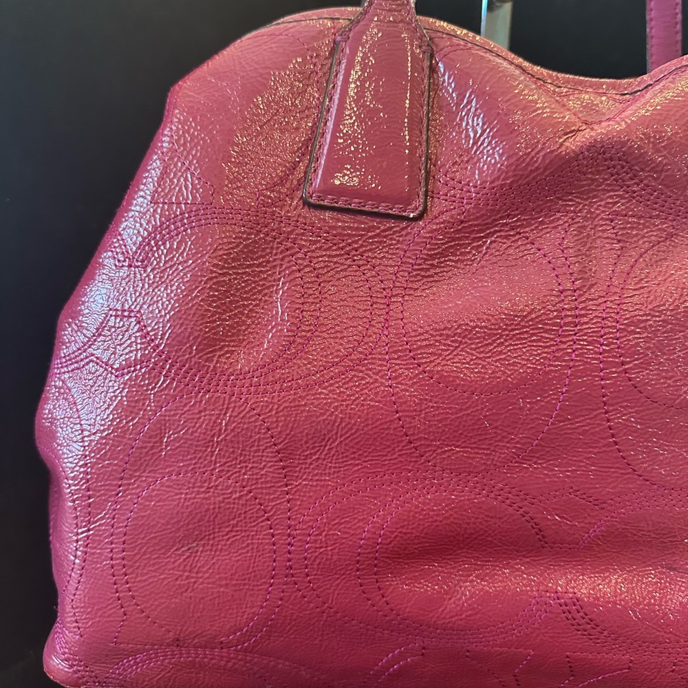 COACH Signature Women's Cherry Kisslock Tote Bag in Raspberry - Picture 7 of 16